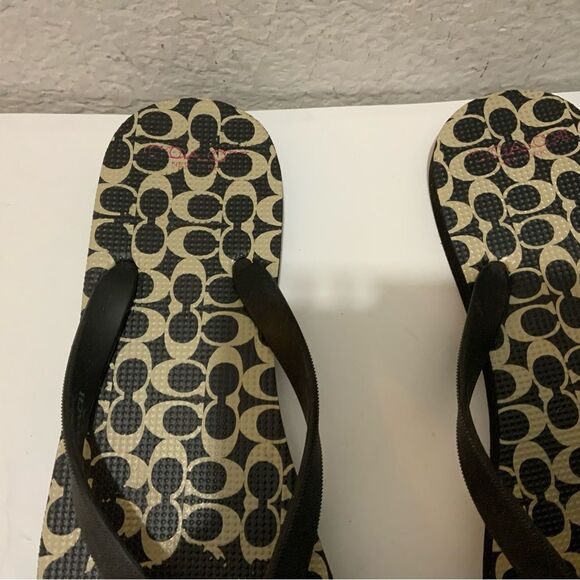 Coach Amel Black and Tan Rubber Signature C Flip Flop Sandals Silver Bow … - Picture 5 of 12